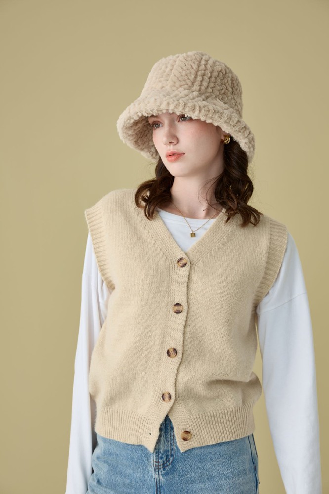 WOMAN WHOLESALE KNITTED HATS